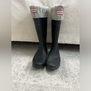 Hunter Tall Rain Boots Matte Black Womens 9 + Fleece Boot Socks L